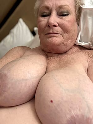 This is what a 72yo naked lady looks like while sleeping'